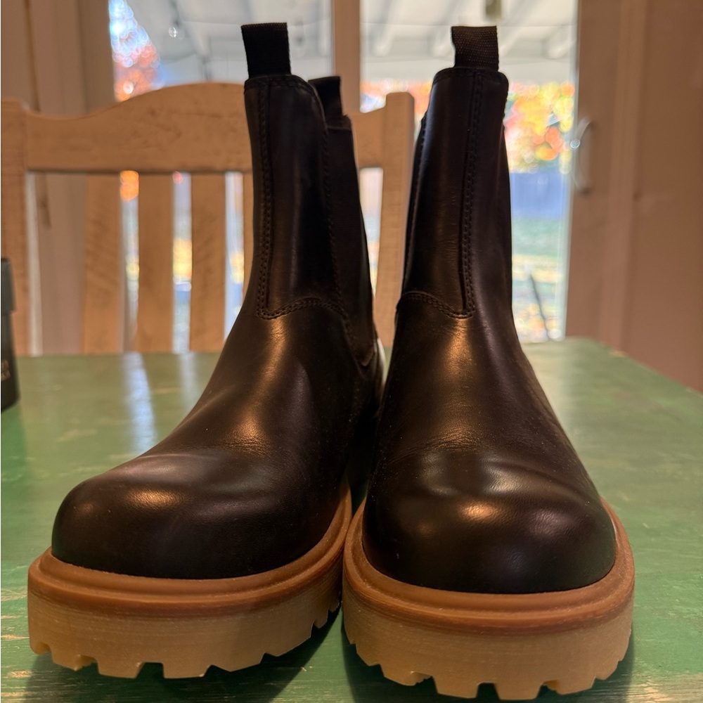 Black Leather Chelsea Boots